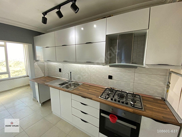 BAŞPINAR MH. 3+1 EBEVEYN BANYO 11.KAT. YAPILI MANZARALI DAİRE...