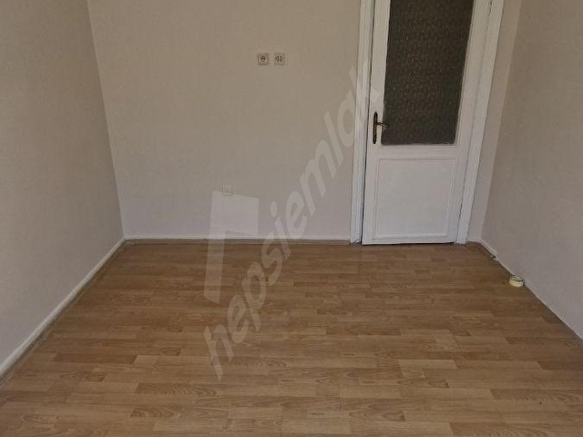BAŞVEKİL EMLAKTAN ÇAPA BAŞVEKİL CD. ÜZERİ 3.KAT 2+1 75M2 DAİRE - Görsel 4