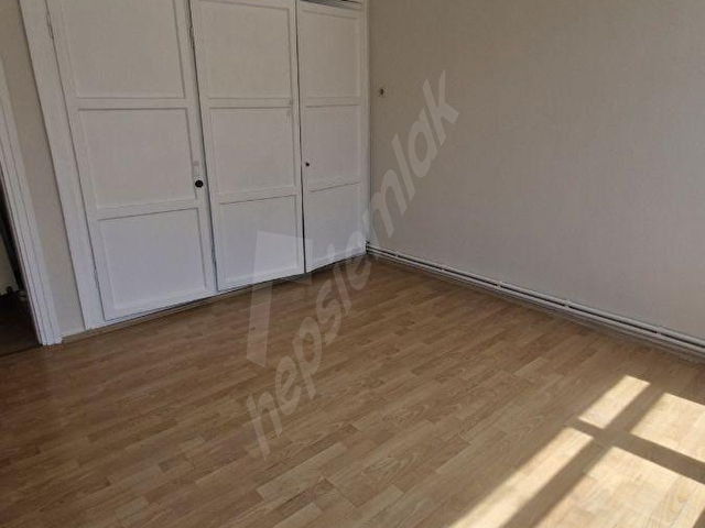 BAŞVEKİL EMLAKTAN ÇAPA BAŞVEKİL CD. ÜZERİ 3.KAT 2+1 75M2 DAİRE - Görsel 3