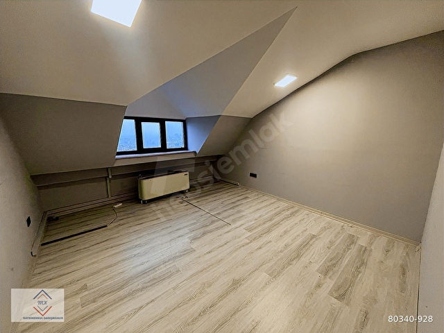 Levent Metro Yakını 225 m2 Masrafsız Kiralık Ofis 110.000 TL KDV - Görsel 11