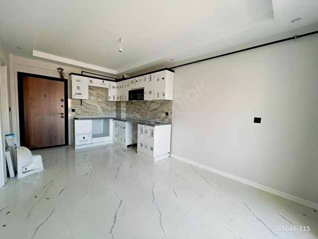 ŞARHÖYÜK MAH. ÇEVREYOLU YAKINI BALKONLU SATILIK 1+1 DAİRE