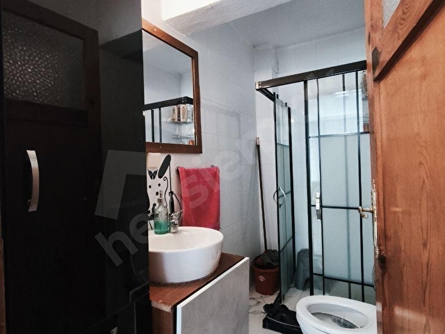 GÜMÜLDÜR DENİZ TARAFINDA, 1+1 60 M2 SATILIK DAİRE - Görsel 2
