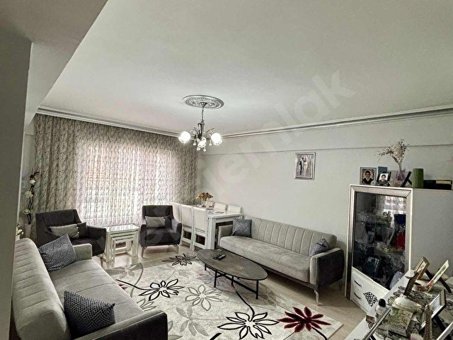 EFE GAYRİMENKULDEN CADDE DİBİ MASRAFSIZ 3+1 DAİRE