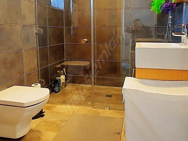 Kartepe Derbentde Havuzlu 7/24 Güvenlikli sitede Bahçeli Villa - Görsel 26