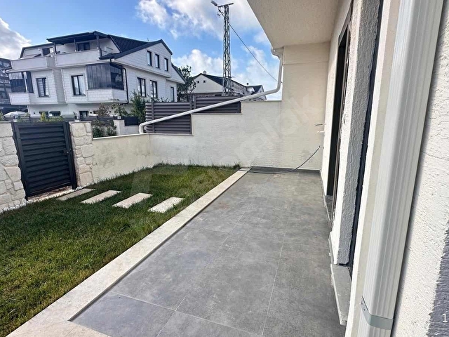 KOCAALİ SAHİLDE SATILIK TAŞ KAPLAMALI TRİPLEKS 3+1 VİLLA - Görsel 12