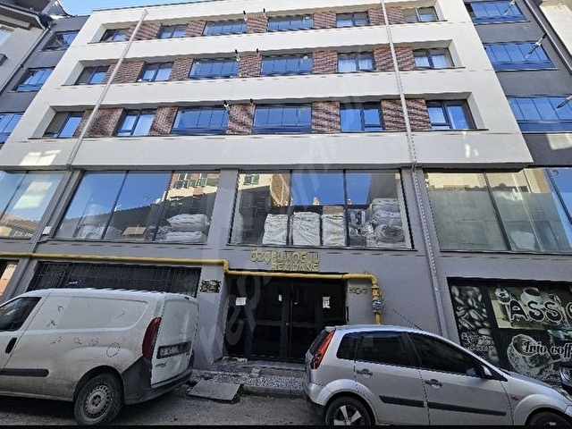 SAHIBINDEN /ANADOLU ÜNİVERSİTESİ KARŞISI-BALKONLU-YERDEN ISITMALI-LÜKS REZİDANS - Görsel 2
