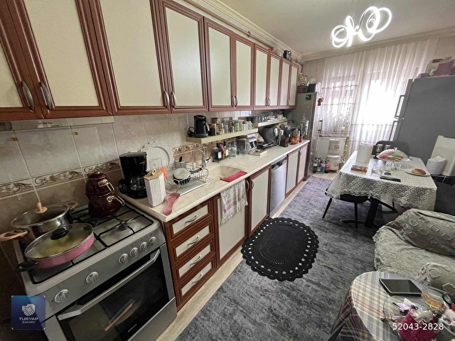 TURYAPTAN BAĞLUMDA YAPILI BALKONLU 3+1 DAİRE