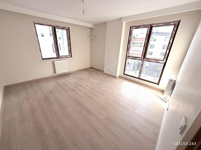 ESENEVLER Y.EMRE CADDESİ ÜSTÜ SIFIR BİNADA K.OTOPARKLI 2+1 65m² - Görsel 7