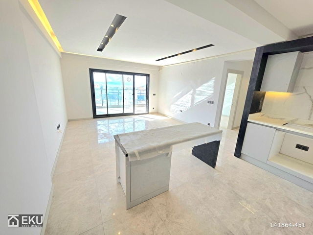 KUŞADASINDA DENİZ MANZARALI 2+1 SIFIR YATAY MİMARİ SATILIK DAİRE