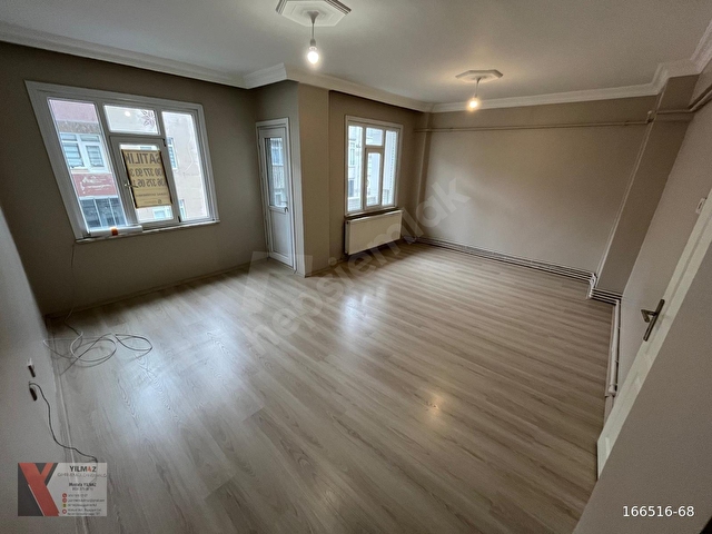 YILMAZDAN ESKİ SALI PAZARININ ALT SOKAĞINDA 100 M2 2+1 DAİRE