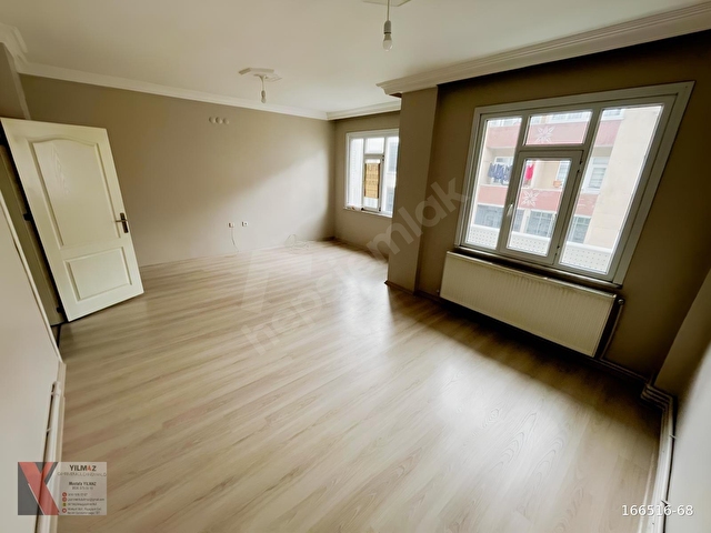 YILMAZDAN ESKİ SALI PAZARININ ALT SOKAĞINDA 100 M2 2+1 DAİRE - Görsel 4