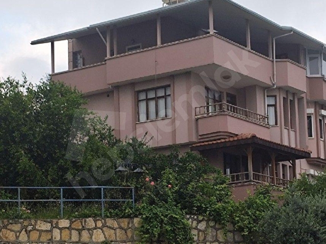 FATİH MAH TEMİZ SATILIK TRİPLEKS VİLLA