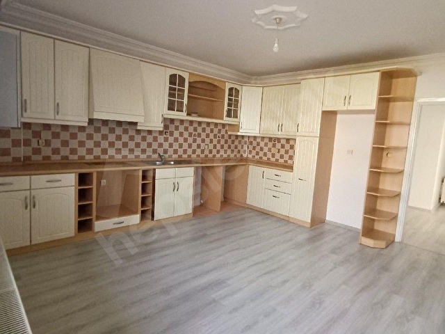 L.MERKEZDE YENİ BİNADA 3+1 170M2 ARAKAT EBEVEYN BANYO CAM BALKONLU HER TARAFI AÇIK GENİŞ FERAH DAİRE - Görsel 17