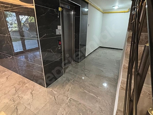 SALON MUTFAK AYRI GENİŞ 2+1 GÜZEL KONUMDA FIRSAT DAİRE - Görsel 16