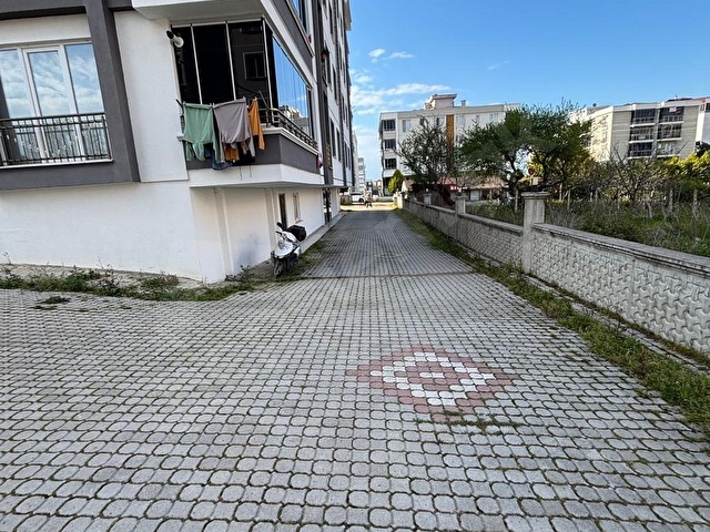 SALON MUTFAK AYRI GENİŞ 2+1 GÜZEL KONUMDA FIRSAT DAİRE - Görsel 17