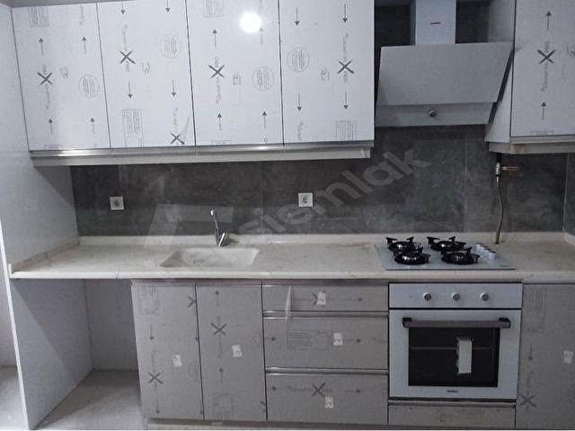 ÇİĞLİDE KİRALIK 2+1 DOĞALGAZLI MERKEZİ TEMİZ DAİRE