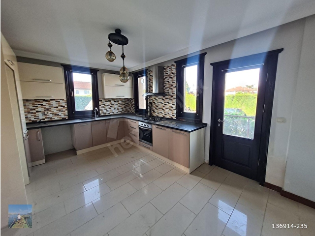 AKÇAKOCA ELİTDEN DÜZCE MERKEZDE SİTE İÇERİSİNDE KİRALIK TRIBLEKS VİLLA - Görsel 3