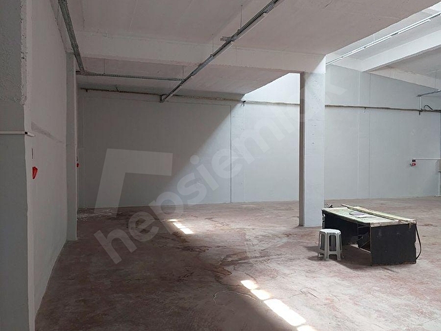 BURSA YILDIRIM OTOSANSİT SANAYİ SİTESİ 9 BLOKTA KİRALIK 3 BİŞİK 522m2 KÖŞE DÜKKAN - Görsel 7