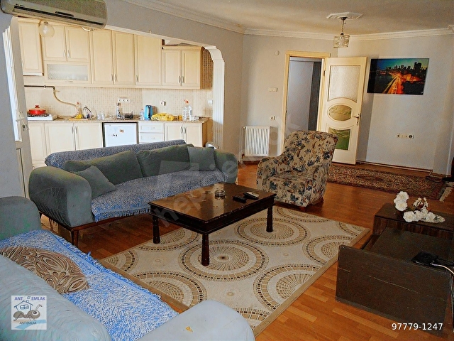 BORNOVA KÜÇÜKPARK 3+1 130 M2 DOĞALGAZLI KİRACILI SATILIK DAİRE