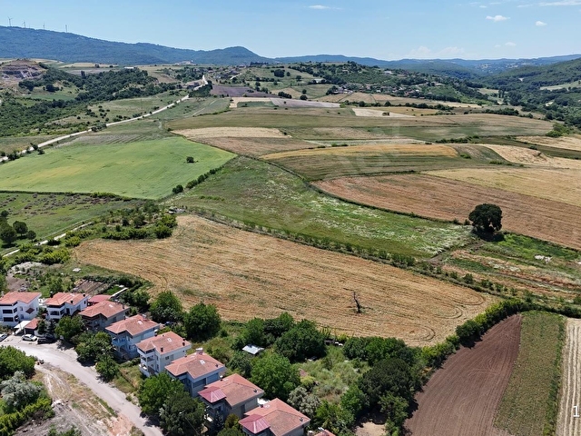 BALIKESİR MANYAS ÇARŞI MAHALLESİNDE SATILIK 10560 M2 TARLA - Görsel 13