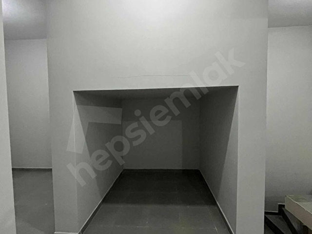 MRT GRUPTAN KİRALIK 300m2 DEPOLU DÜKKAN DÖRTYOLA YAKIN +KDV - Görsel 6