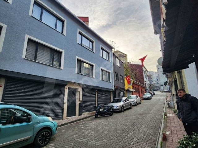 BALAT MERKEZDE 4 DAİRE, 2 İŞYERİ - Görsel 2