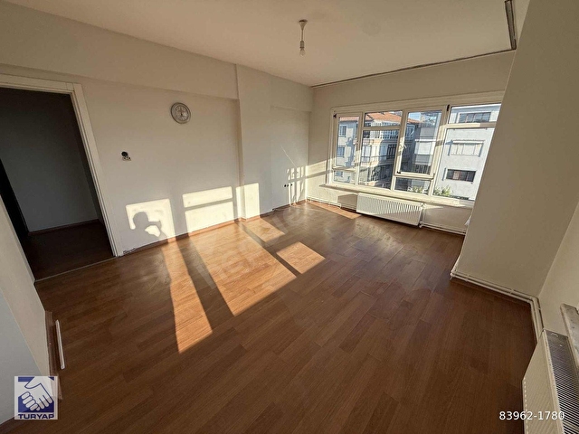 TURYAP ERENDEN SATILIK FATİH CADDESİNDE 3+1 TADİLATLI DAİRE - Görsel 3