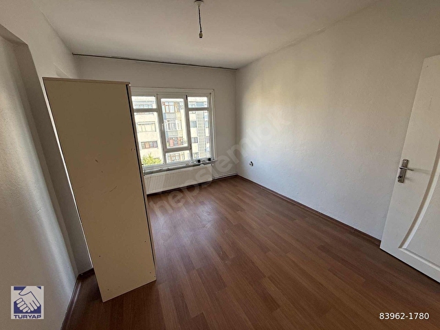 TURYAP ERENDEN SATILIK FATİH CADDESİNDE 3+1 TADİLATLI DAİRE - Görsel 4