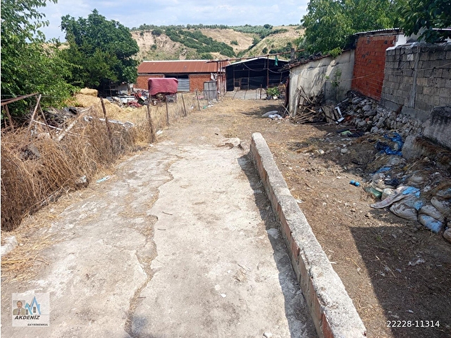 Akdeniz Emlaktan Satılık Şehzadeler İlç Örnek Köy Mah 580 m2 ve Besi Damı - Görsel 11