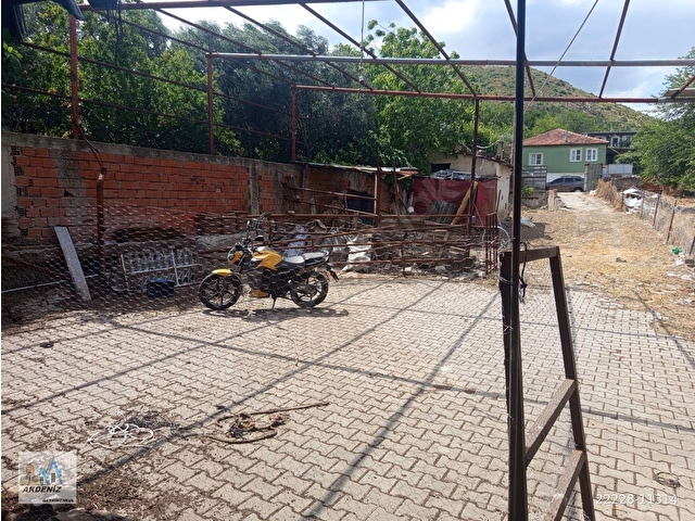 Akdeniz Emlaktan Satılık Şehzadeler İlç Örnek Köy Mah 580 m2 ve Besi Damı - Görsel 18