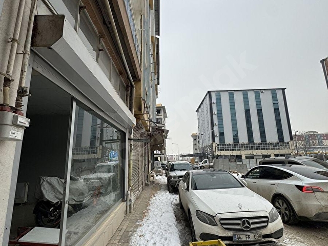 İMİKOĞLUNDAN NİYAZİ MAHALLESİNDE 270M2 KİRALIK DÜKKAN! - Görsel 17