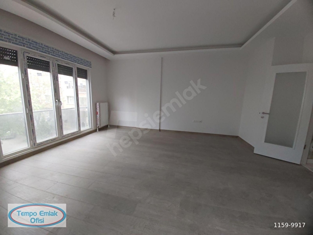 TEMPODAN ERENKÖY FIRIN SOKAKTA 3 YAŞINDA BALKONLU 2+1 DAİRE - Görsel 5