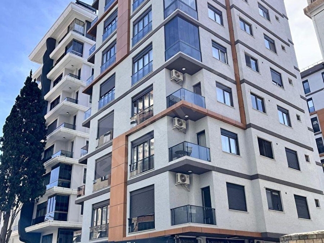 TEMPODAN ERENKÖY FIRIN SOKAKTA 3 YAŞINDA BALKONLU 2+1 DAİRE