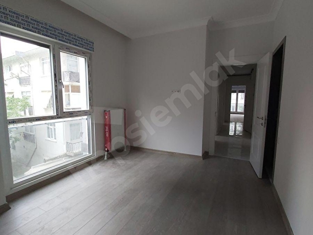 TEMPODAN ERENKÖY FIRIN SOKAKTA 3 YAŞINDA BALKONLU 2+1 DAİRE - Görsel 21