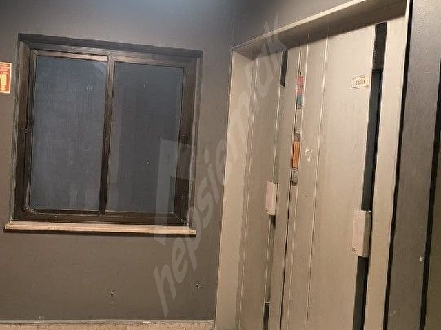 Beyoğlu istiklal caddesinde 4.kat Asansörlü binada ofis yada işyeri. - Görsel 10