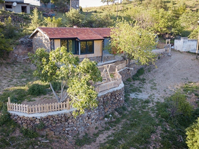 ÇANAKKALE BAYRAMİÇ KAYKILAR KÖYÜ 513 M2 BAHÇELİ MÜSTAKİL TAŞ EV - Görsel 2