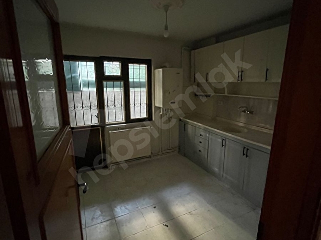 Ulaşım sağlık market her yere yürüme mesafesi kiralık ev - Görsel 4