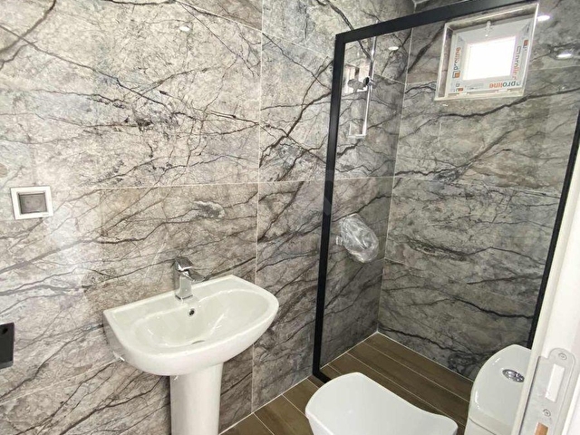 DÖŞEMEALTI YENİKÖYDE EBEVEYN BANYO GENİŞ 2+1 SIFIR DAİRE KİRALIK - Görsel 13