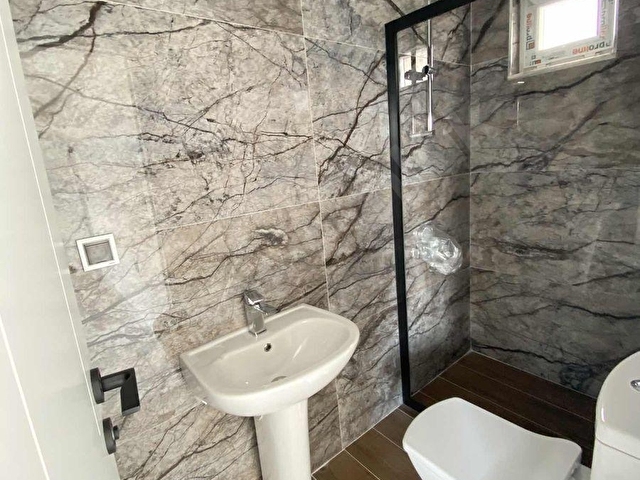 DÖŞEMEALTI YENİKÖYDE EBEVEYN BANYO GENİŞ 2+1 SIFIR DAİRE KİRALIK - Görsel 12