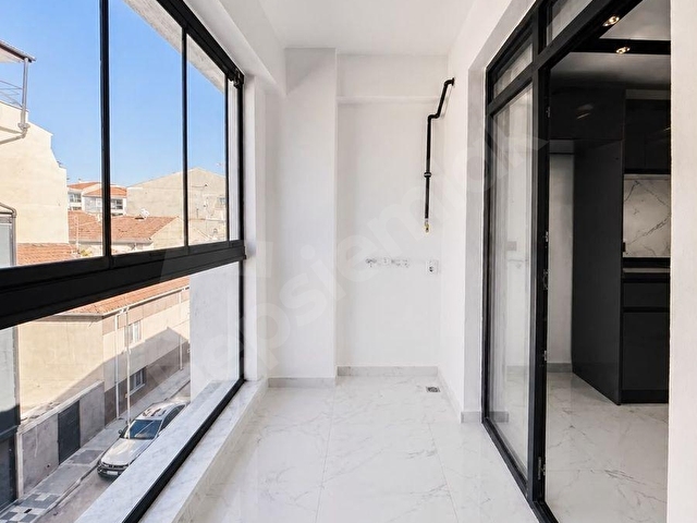 MİWA YAPIDAN BEYLİKDÜZÜNDE BALKONLU ULAŞIMA YAKIN SATILIK DAİRE - Görsel 6