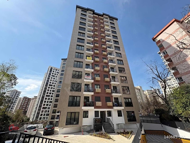 Obenden Bostancı Modern Sitesinde ebeveyn banyo 75 m² net 2+1