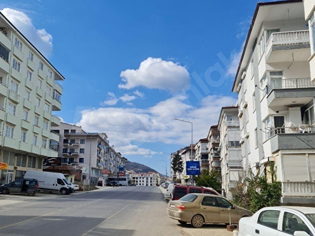 YERLİTÜRKTEN ÇINARCIK ÇAMLIKTA EŞYALI 2+1 KİRALIK DAİRE - Görsel 20
