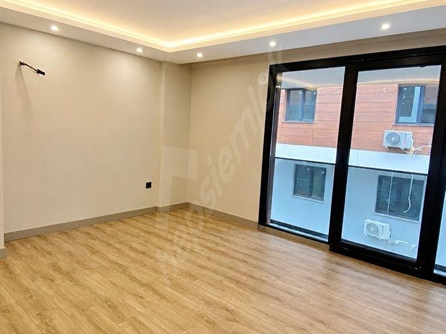 Sarıyer Zekeriyaköy yolunda 1+1 Sıfır, Kullanıma Hazır, Boş - Görsel 13