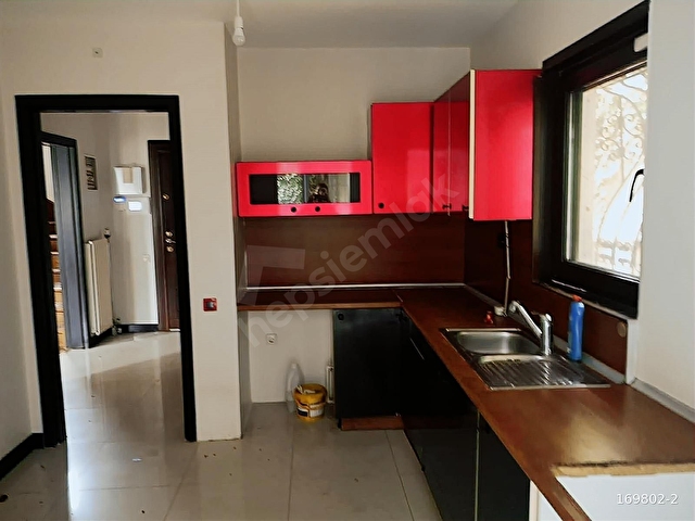 BAHÇEŞEHİRDE KİRALIK KONUTA UYGUN VİLLA - Görsel 22