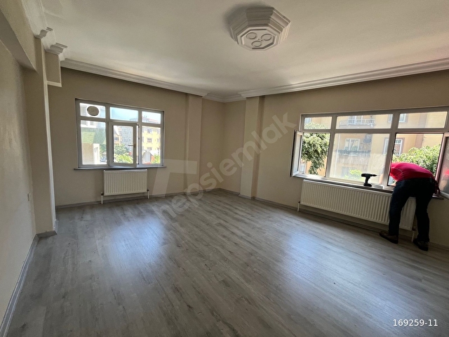 Beşyüzevlerde Cadde Yakını, Merkezi Konumda Temiz 2+1 Kiralık - Görsel 4