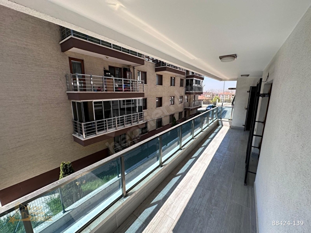 GÜNEŞEVLERDE YENİ BİNA ASANSÖRLÜ KAT KONUMUNDA 4+1 KUPON DAİRE - Görsel 8