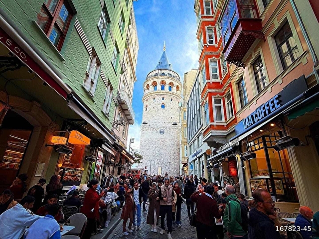 Galata Kulesi Meydanında Airbnb Lisanslı 2+1 Satılık Daire