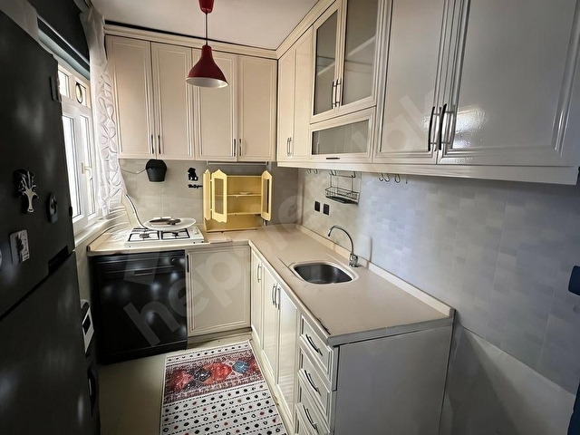 Bağlarbaşında Nuhkuyusu Cad.Üzerinde Full Eşyalı 3.Kat 70 m² 2+1 - Görsel 11