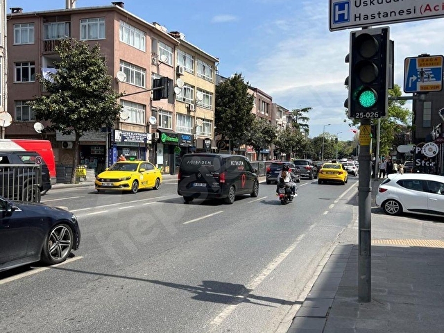 Bağlarbaşında Nuhkuyusu Cad.Üzerinde Full Eşyalı 3.Kat 70 m² 2+1 - Görsel 15