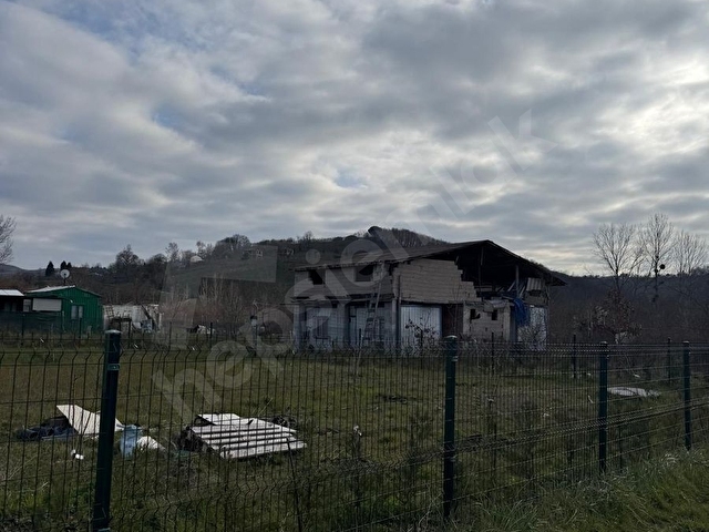 Geredelide satıllık tarla etrafında yapılasma mevcut - Görsel 13